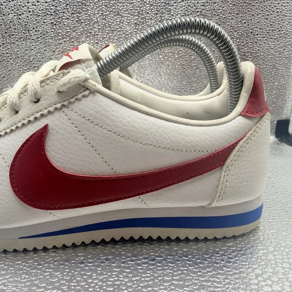 Size 6.5 Nike Cortez Basic Sneakers Womens White Excellent Classic Leather Retro